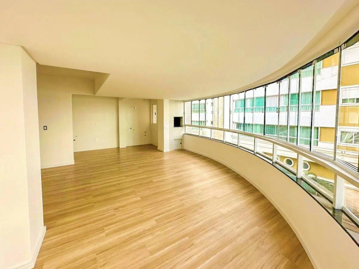 Apartamento Amplo com 4 Suítes (2 Demi) Quadra Mar na Barra Sul de Balneário Camboriú - GFP Negócios Imobiliários